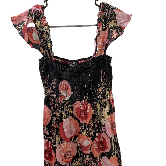Guess Tops - Guess sleeveless floral top